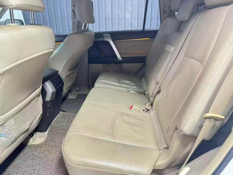 北京13年丰田普拉多6