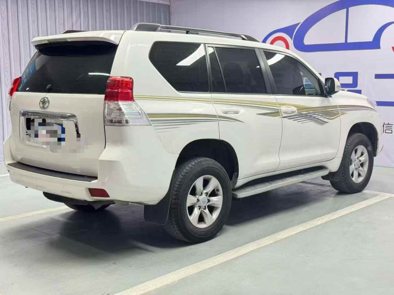 北京13年丰田普拉多7