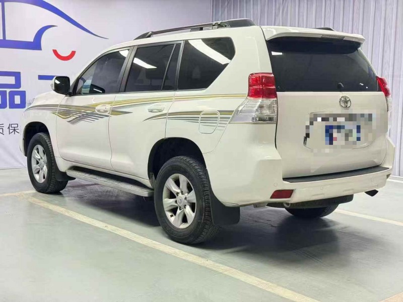 北京13年丰田普拉多8