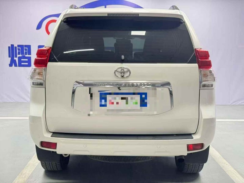 北京13年丰田普拉多9