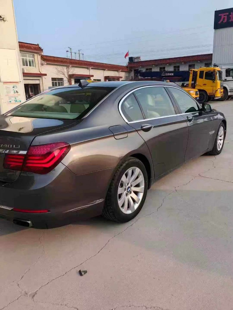 保定13年宝马7系7