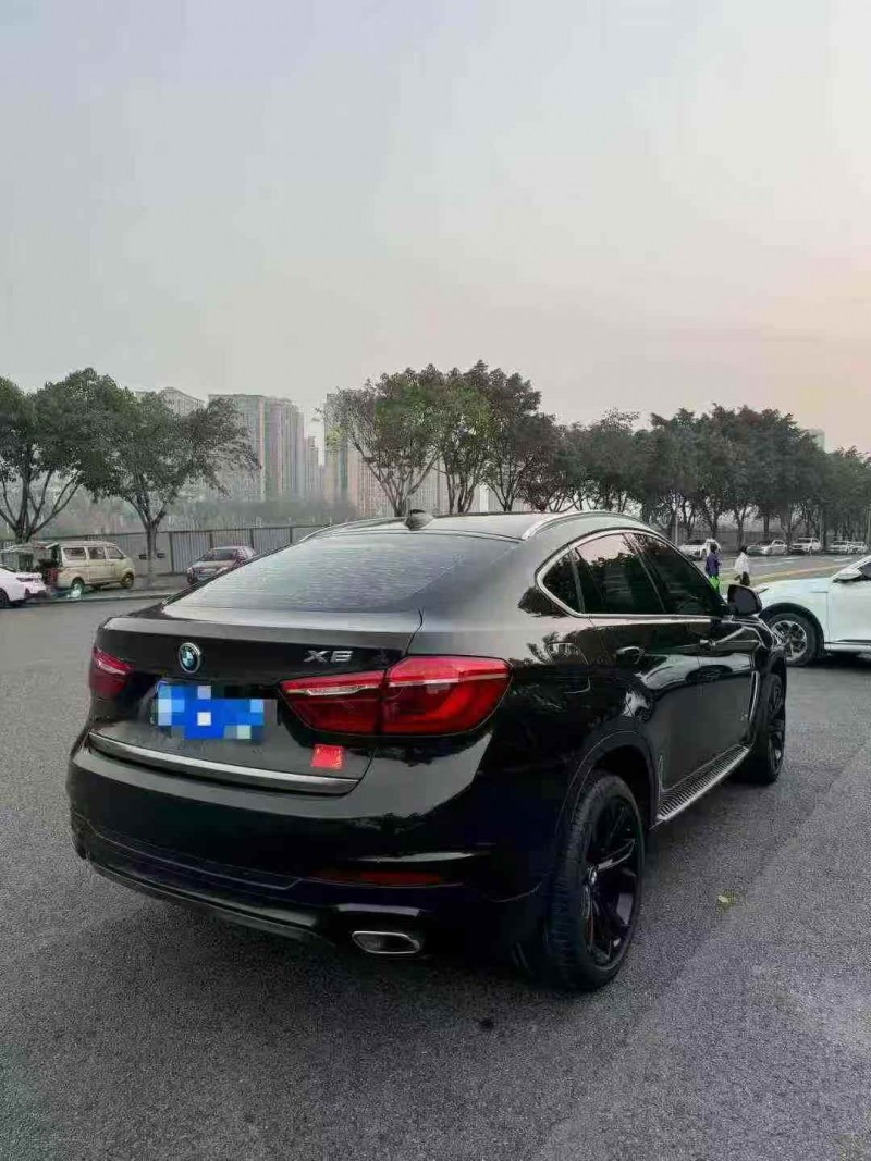 重庆18年宝马X68