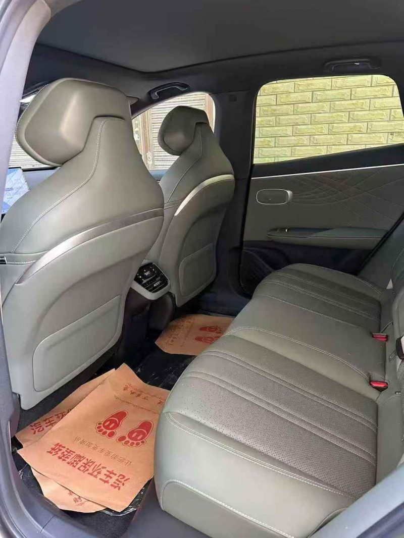 黄石25年长安汽车深蓝5