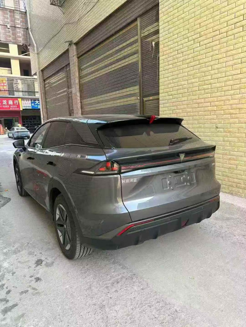 黄石25年长安汽车深蓝7