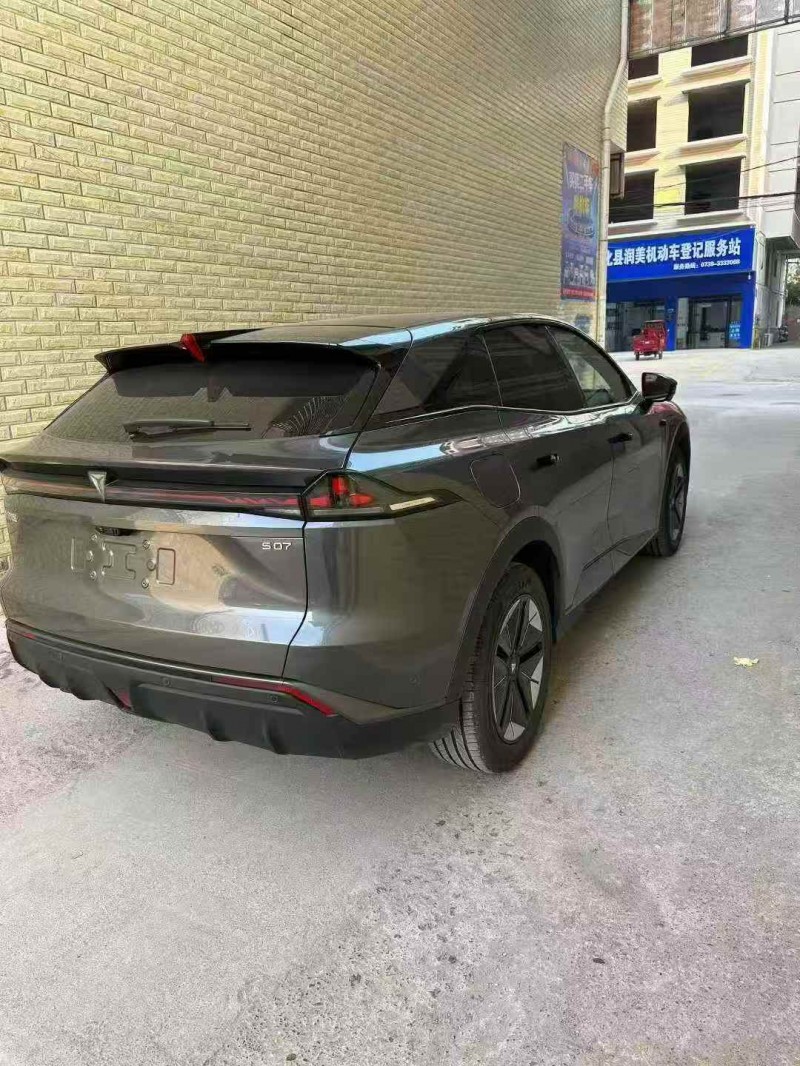 黄石25年长安汽车深蓝8