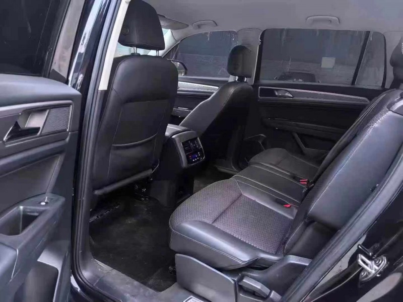 保定19年大众途昂4