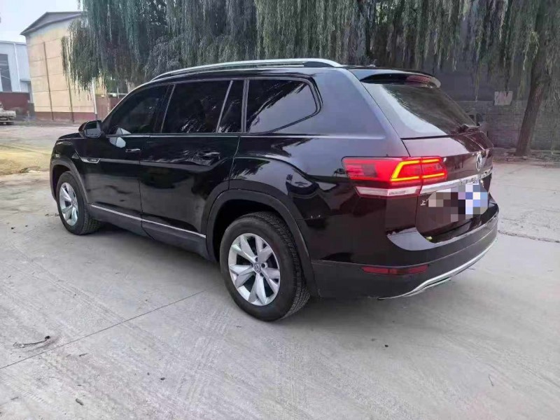 保定19年大众途昂7