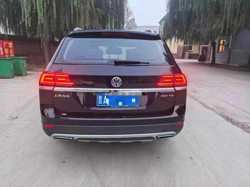 保定19年大众途昂9