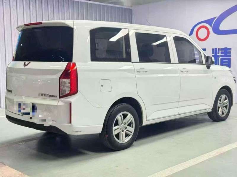 北京20年五菱汽车宏光8