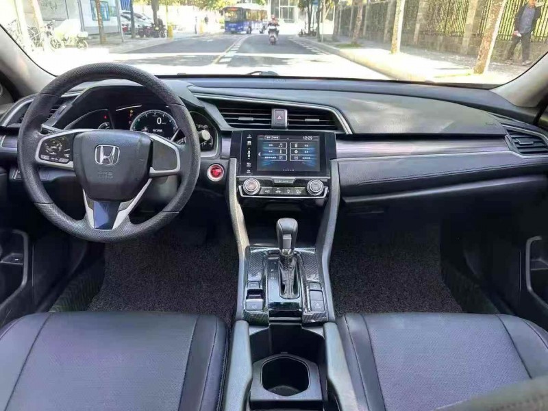 广州19年本田思域5