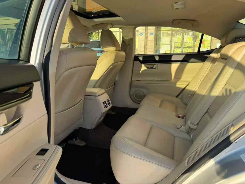 广州13年雷克萨斯ES6