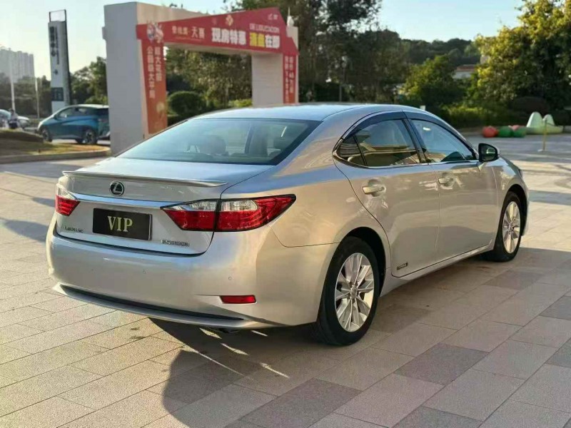 广州13年雷克萨斯ES7