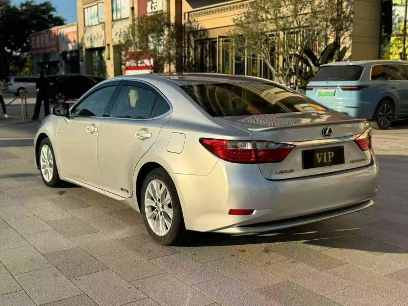 广州13年雷克萨斯ES9