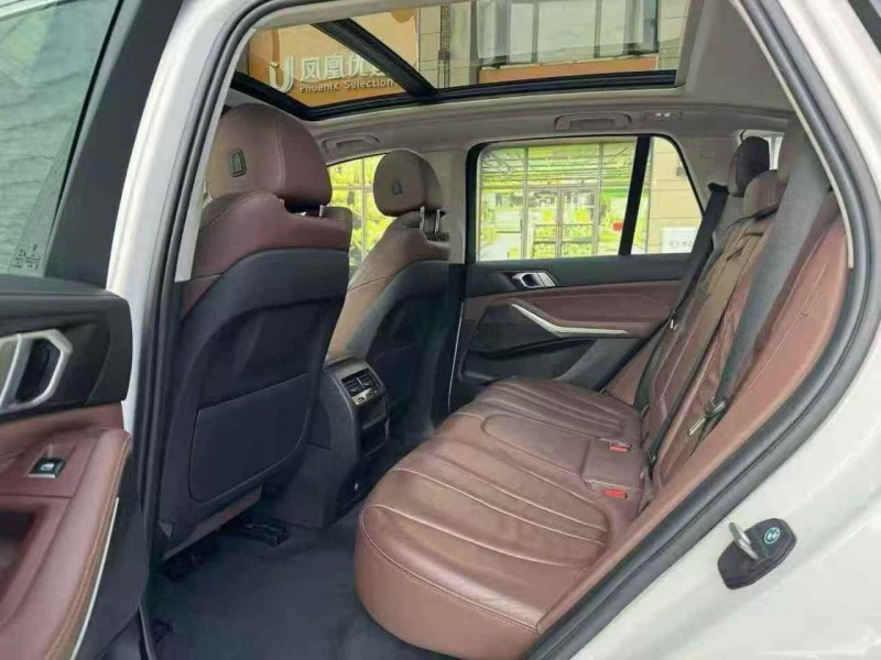 广州19年宝马X56