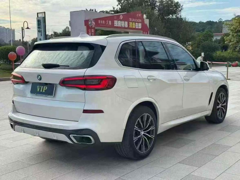 广州19年宝马X57