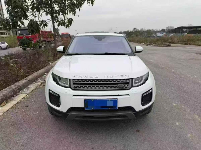 广州18年路虎极光1