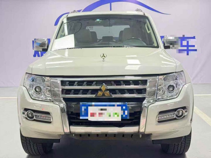 北京19年三菱帕杰罗1