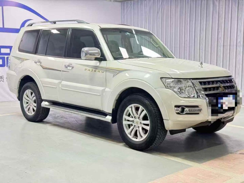 北京19年三菱帕杰罗2