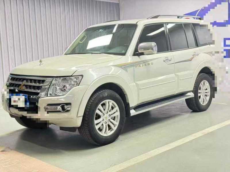 北京19年三菱帕杰罗3