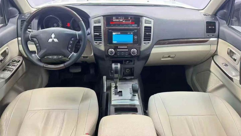 北京19年三菱帕杰罗4