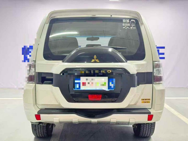 北京19年三菱帕杰罗9
