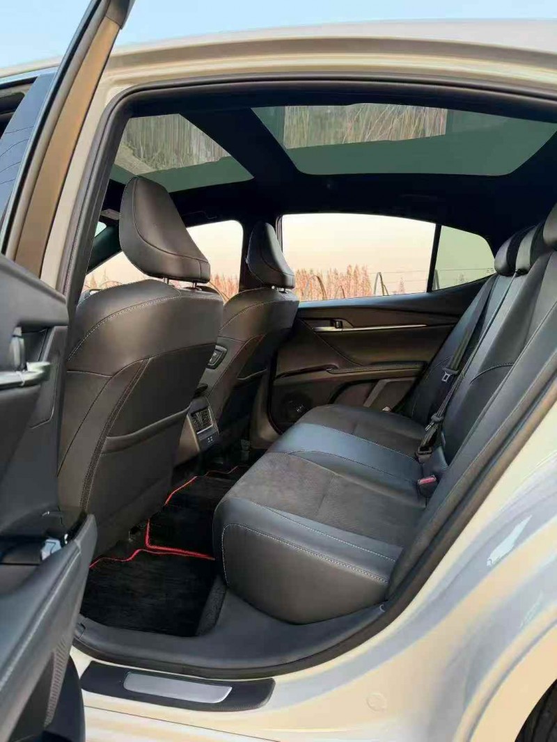 嘉兴24年丰田凯美瑞6