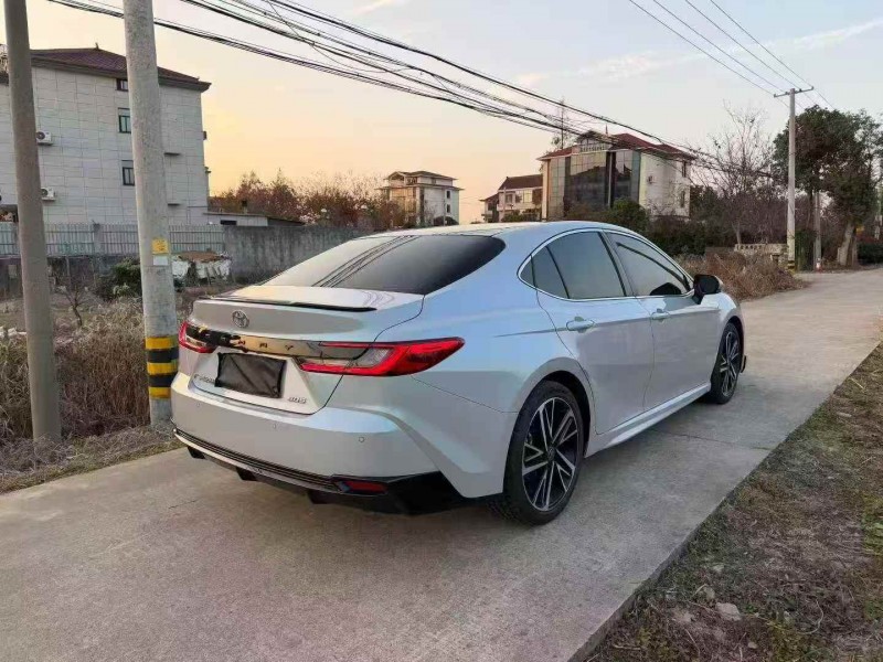 嘉兴24年丰田凯美瑞8