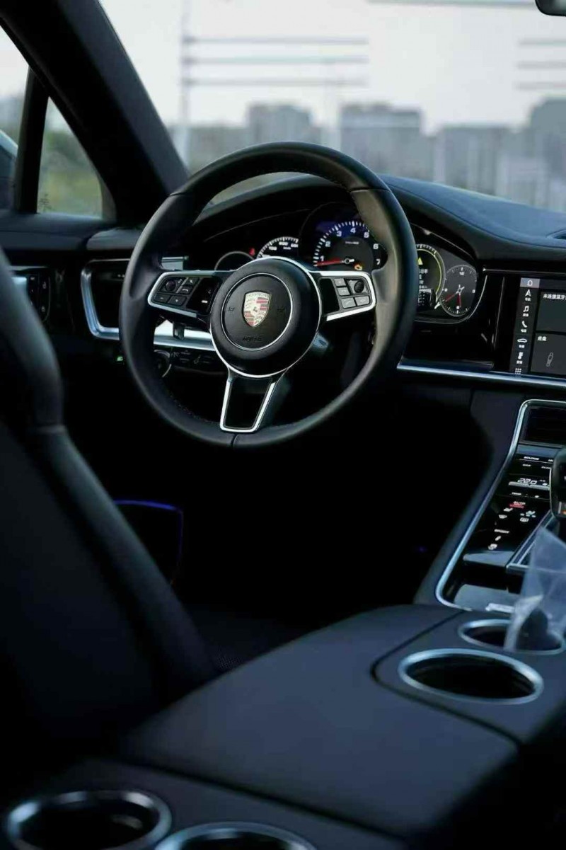 邯郸19年保时捷帕拉梅拉5