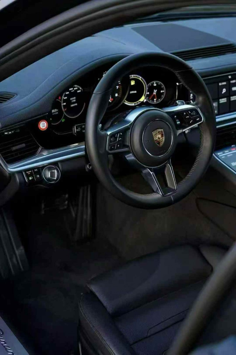 邯郸19年保时捷帕拉梅拉6