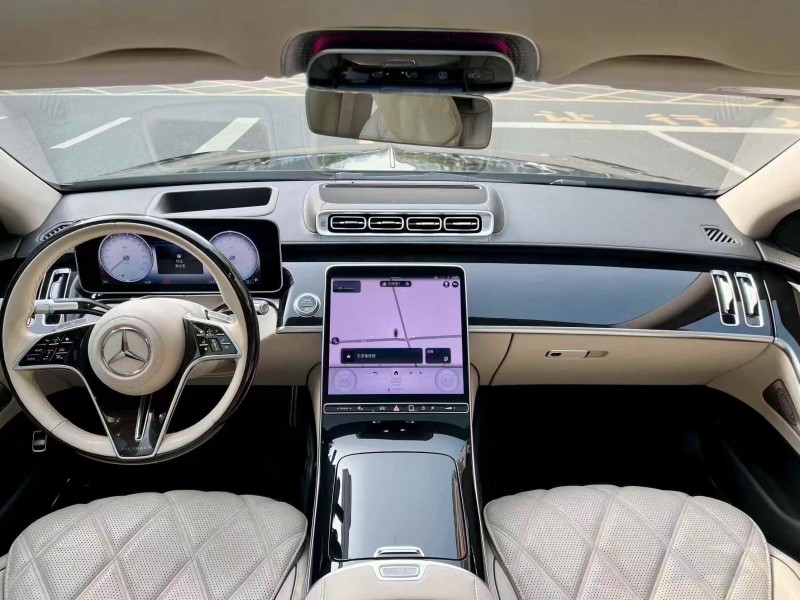 郑州24年奔驰迈巴赫S级3