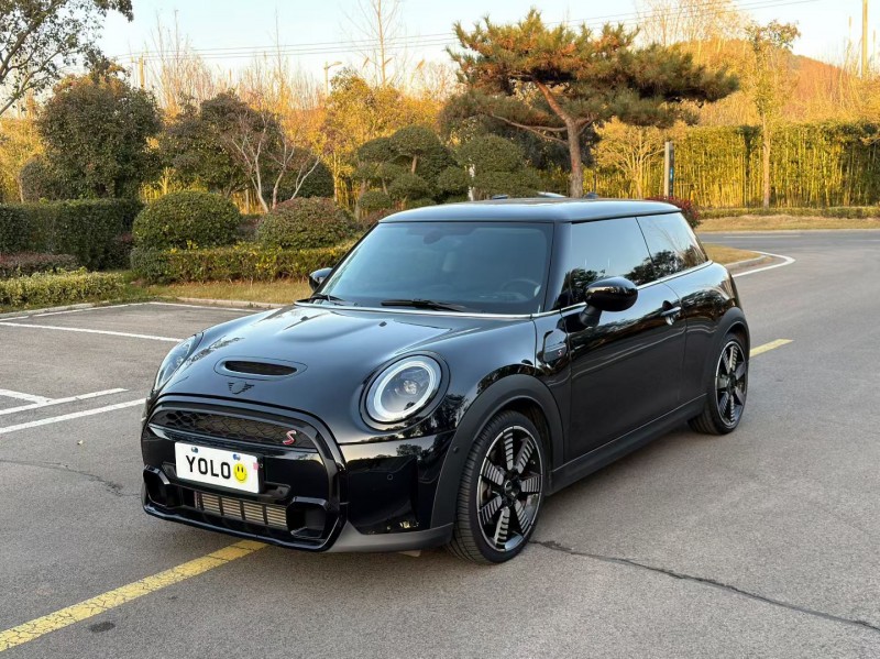 徐州22年宝马迷你2