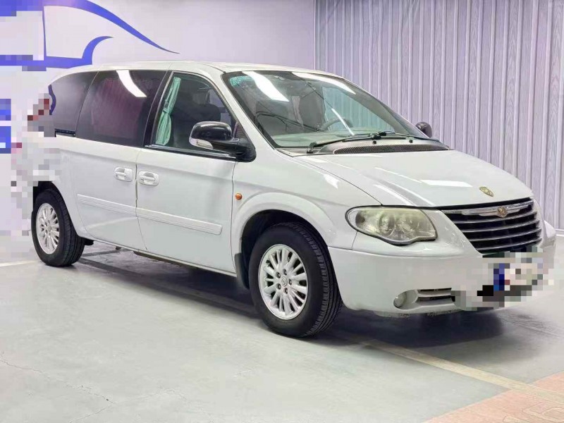 北京13年克莱斯勒大捷龙2