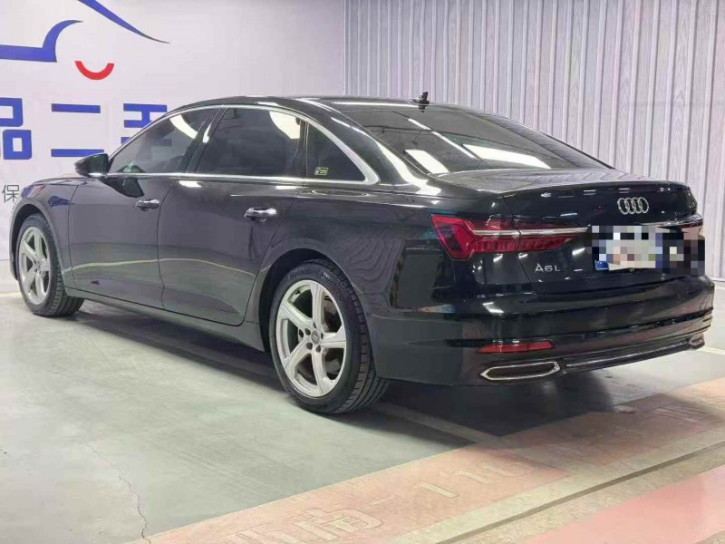 北京22年奥迪A6L8