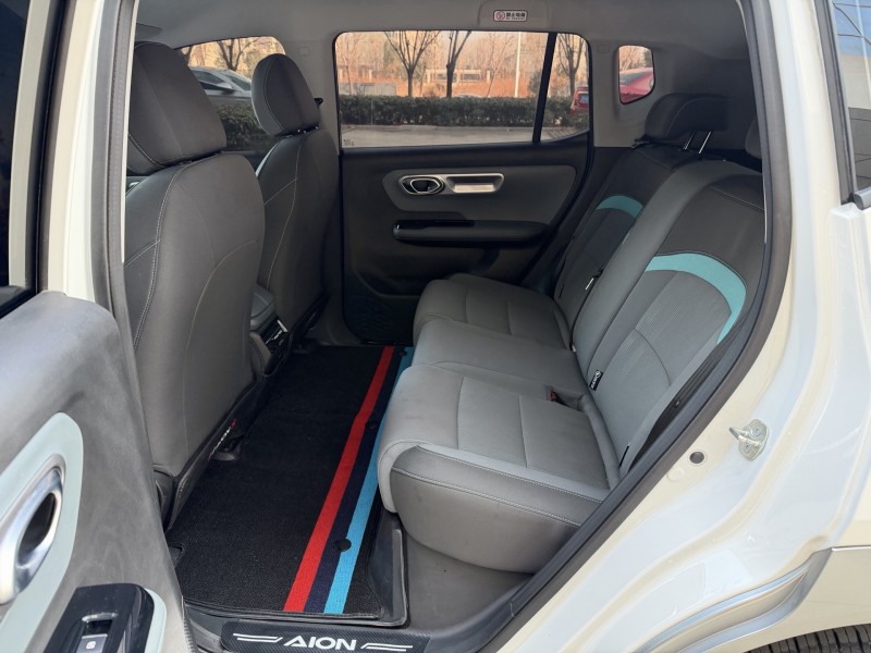 济宁25年传祺埃安Y6