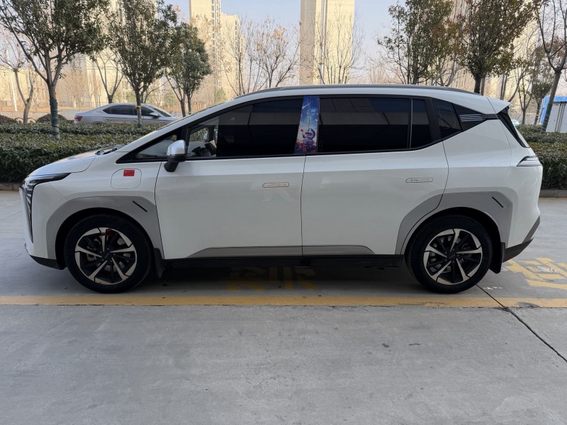 济宁25年传祺埃安Y7