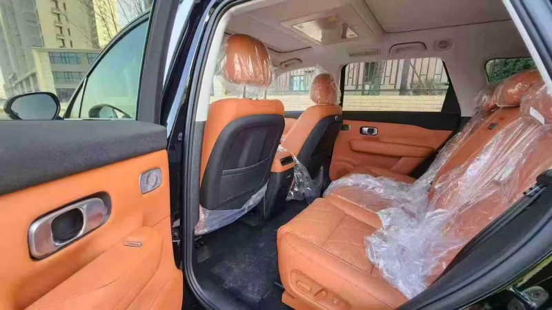 秦皇岛25年零跑汽车C163