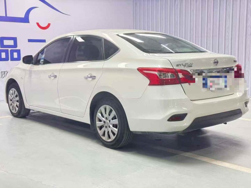 北京20年日产轩逸7