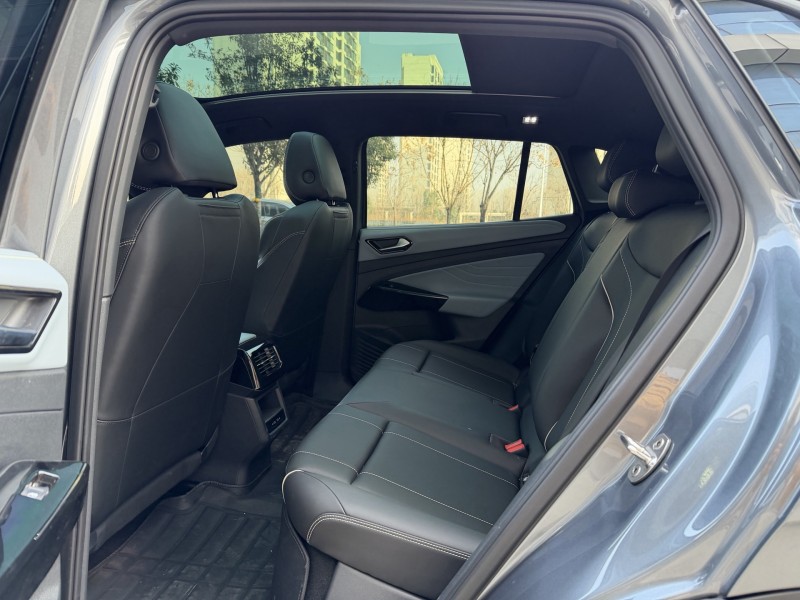 济宁25年大众ID6