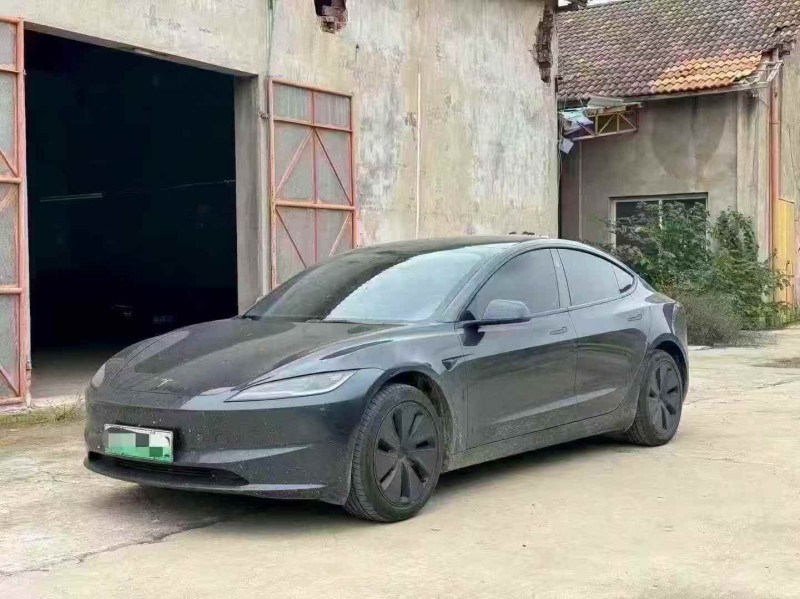 鄂州25年特斯拉MODEL 32