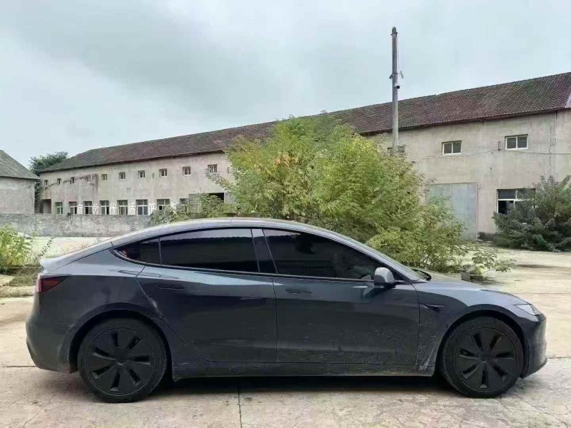 鄂州25年特斯拉MODEL 33