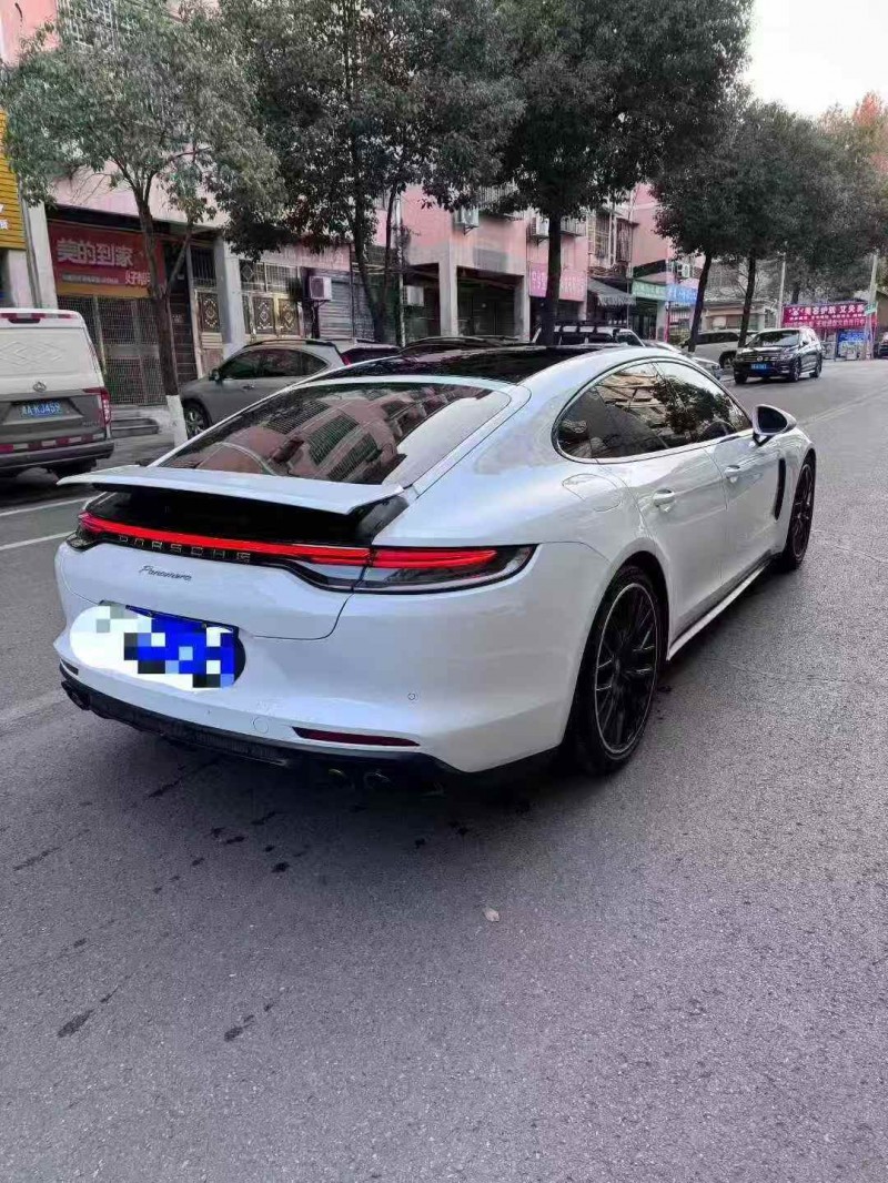常德22年保时捷帕拉梅拉8