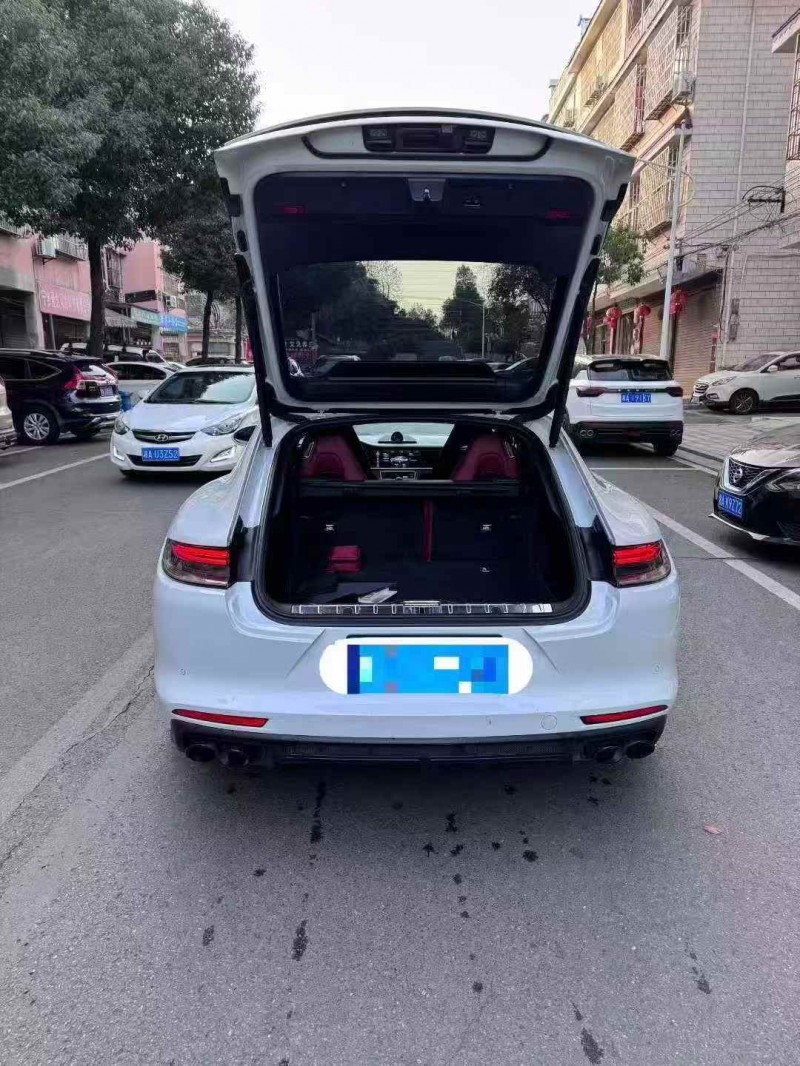 常德22年保时捷帕拉梅拉9