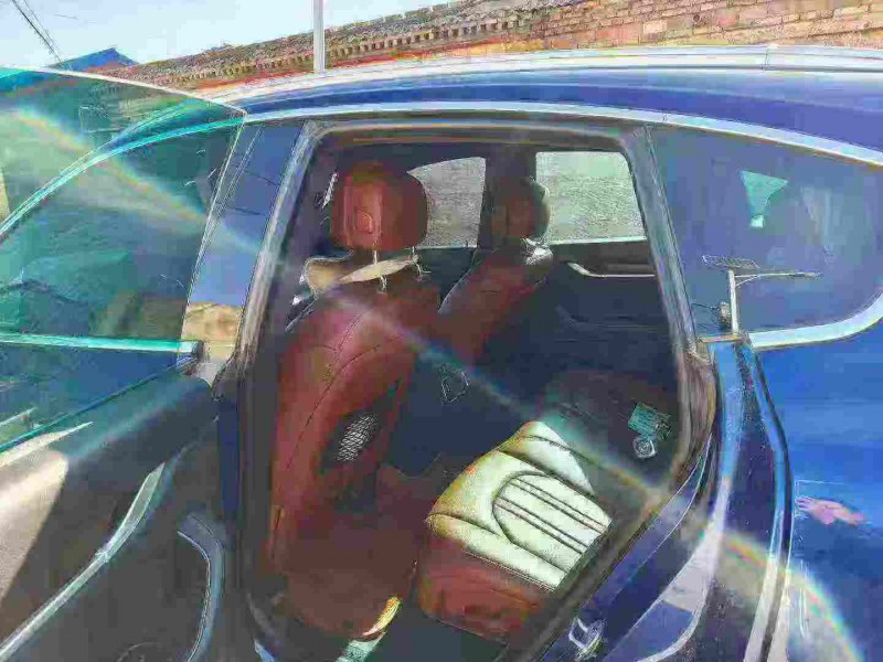 邯郸17年玛莎拉蒂Levante5