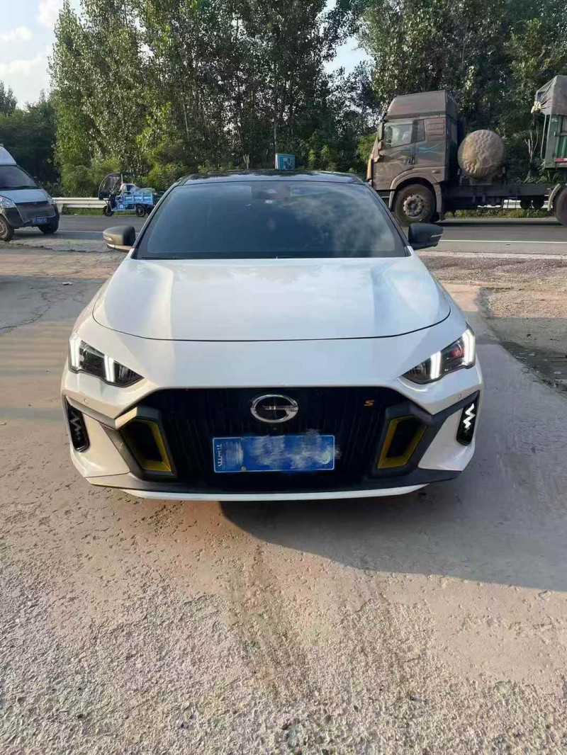 邢台23年传祺影豹1