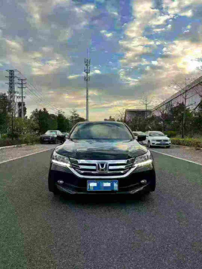 莆田16年本田雅阁1