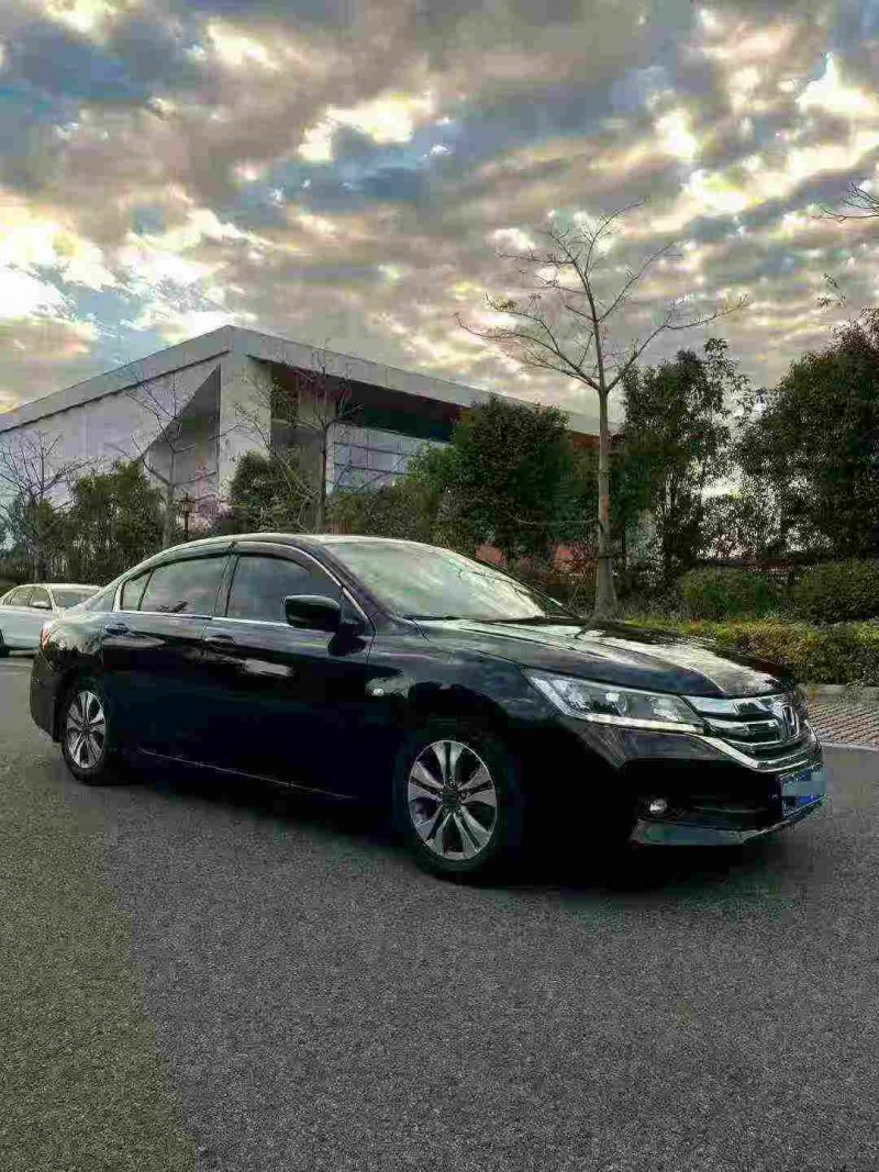 莆田16年本田雅阁2