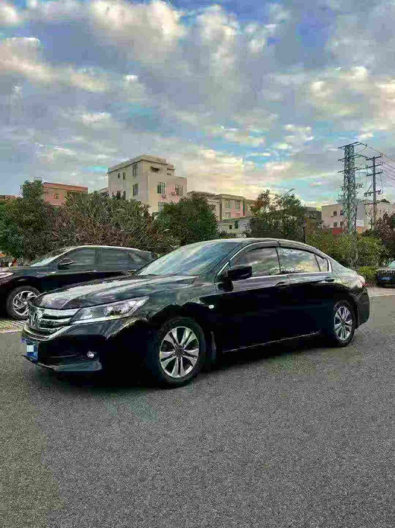 莆田16年本田雅阁3