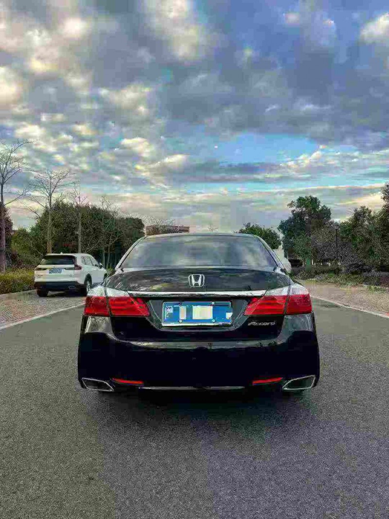 莆田16年本田雅阁8