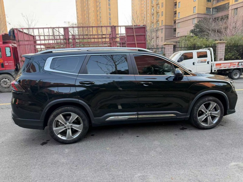 淮南23年吉利星越7