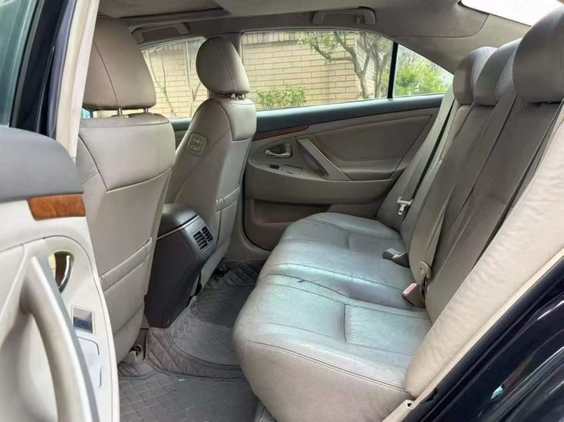 东莞11年丰田凯美瑞4